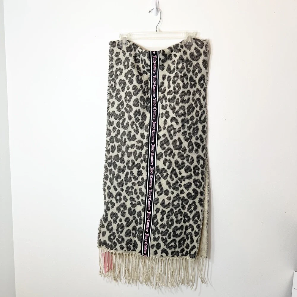 NWT Juicy Couture Animal Print Leopard Scarf With Fringe Oversized Large 70”